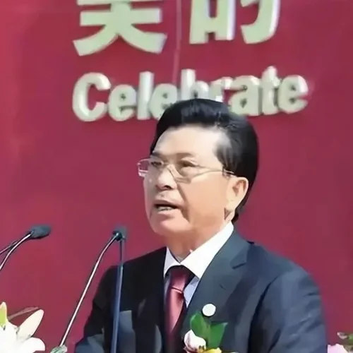 何享健 — 美的集团创始人、美的控股董事长