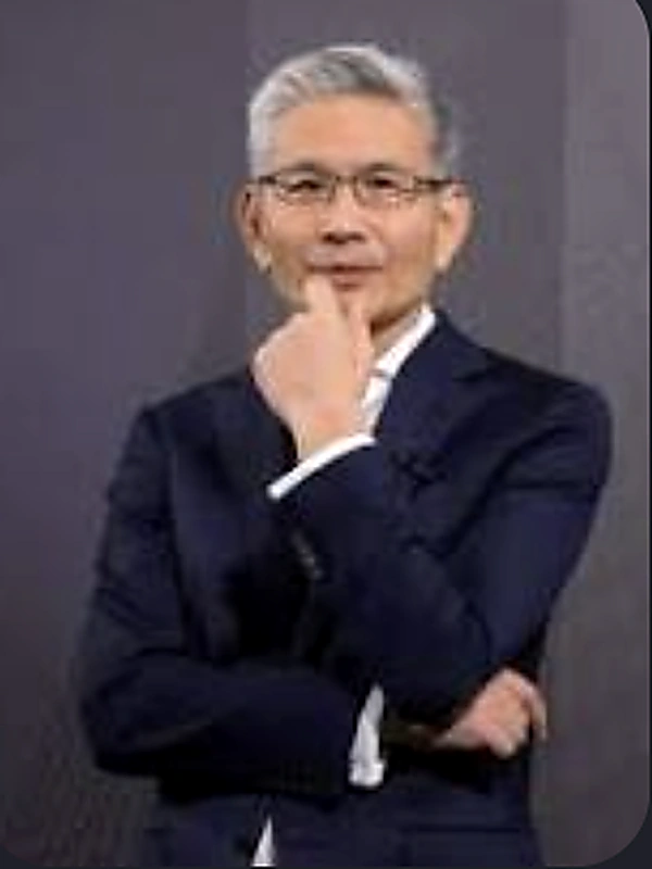 黄力泓 — 企业培训讲师 · 经济学家