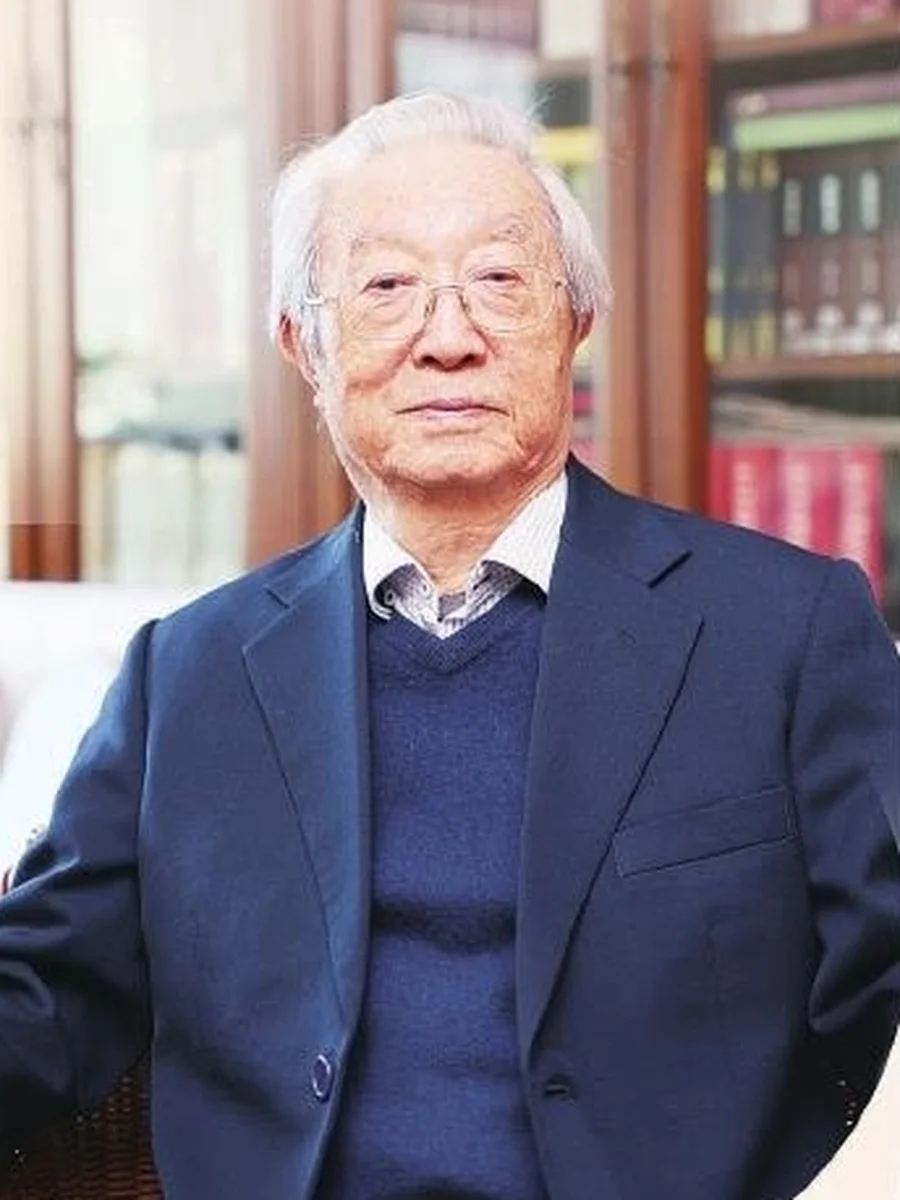 张晋藩 — 中国法制史学泰斗,人民教育家